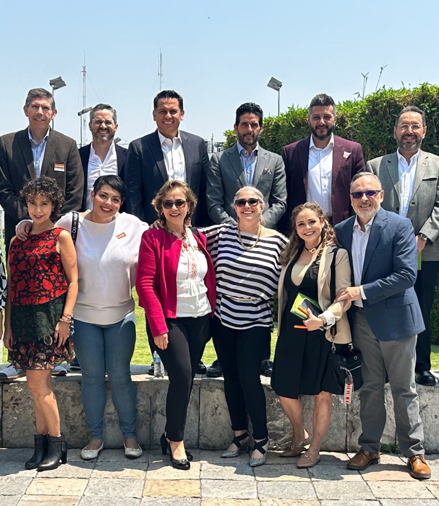 Equipo unido de Familia MIBÓ